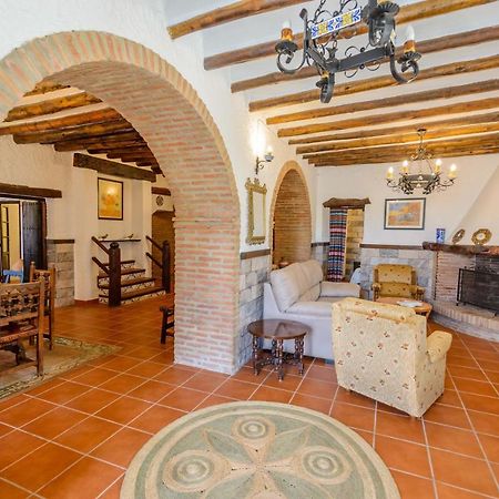 Holiday Home El Pilarillo Piscina Compartida Alcaucín Kültér fotó