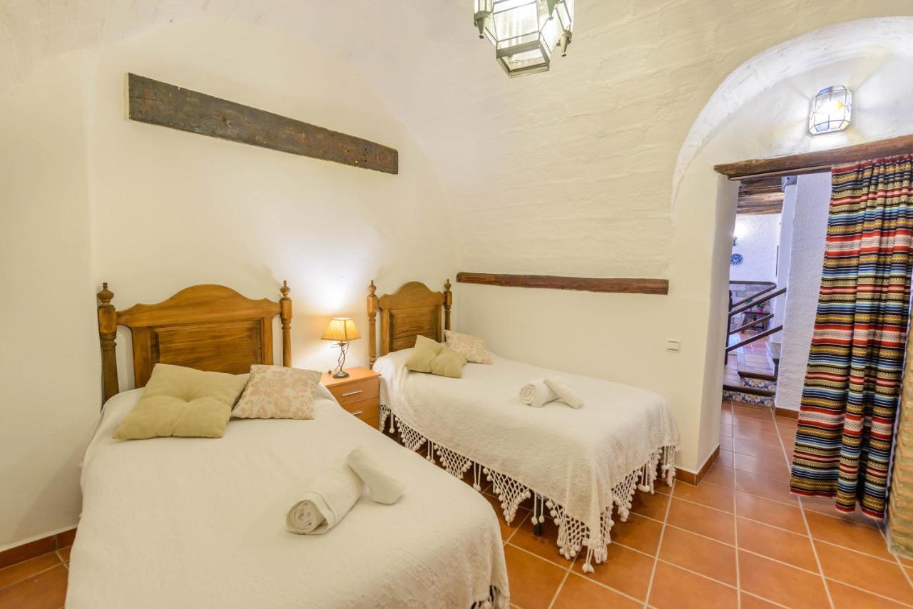 Holiday Home El Pilarillo Piscina Compartida Alcaucín Kültér fotó