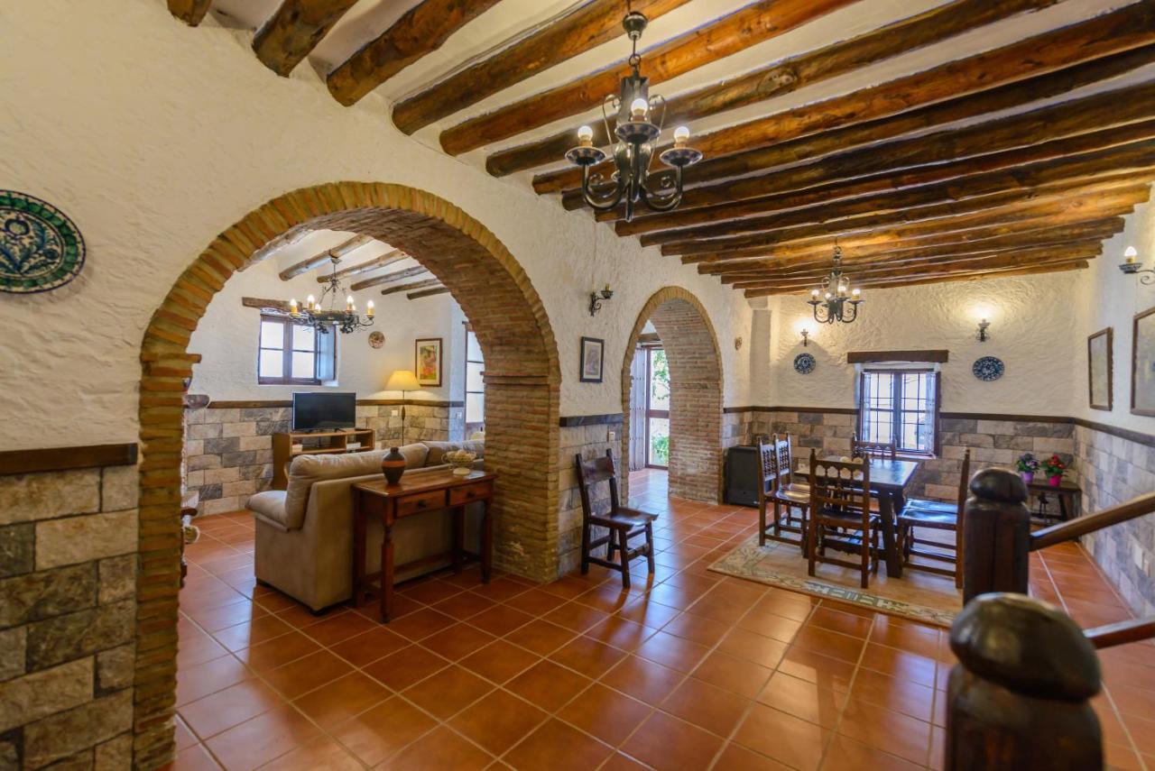 Holiday Home El Pilarillo Piscina Compartida Alcaucín Kültér fotó