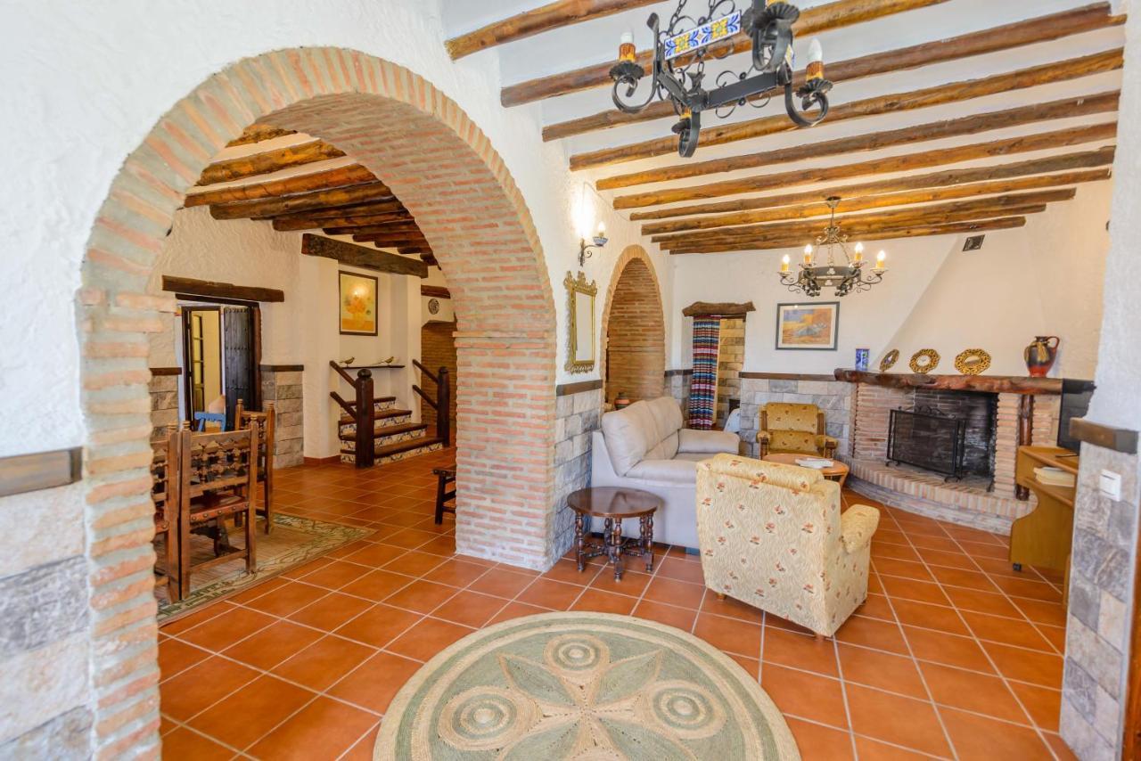 Holiday Home El Pilarillo Piscina Compartida Alcaucín Kültér fotó